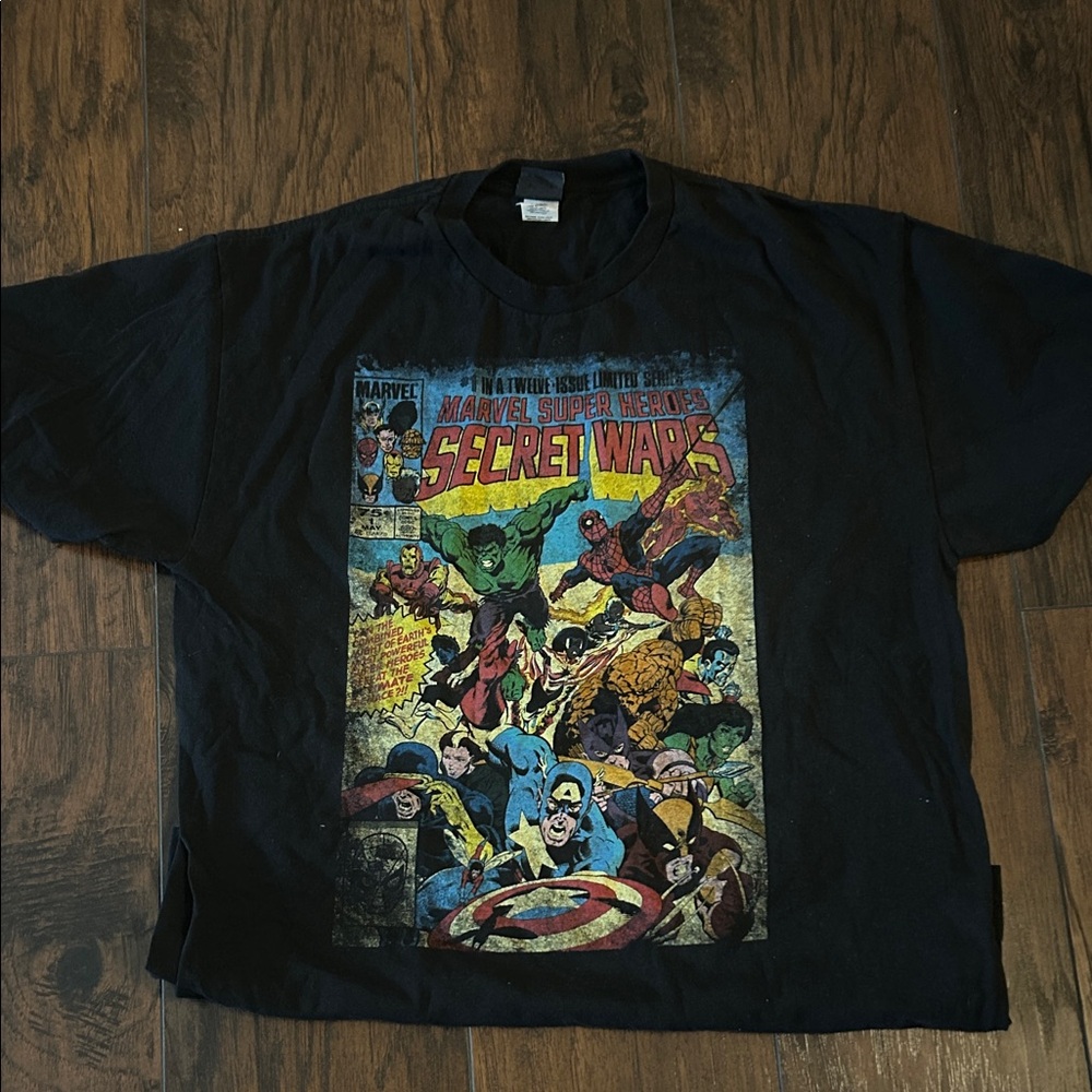 Marvel Black Short Sleeve T-Shirt with Vintage Secret Wars Comic Graphic